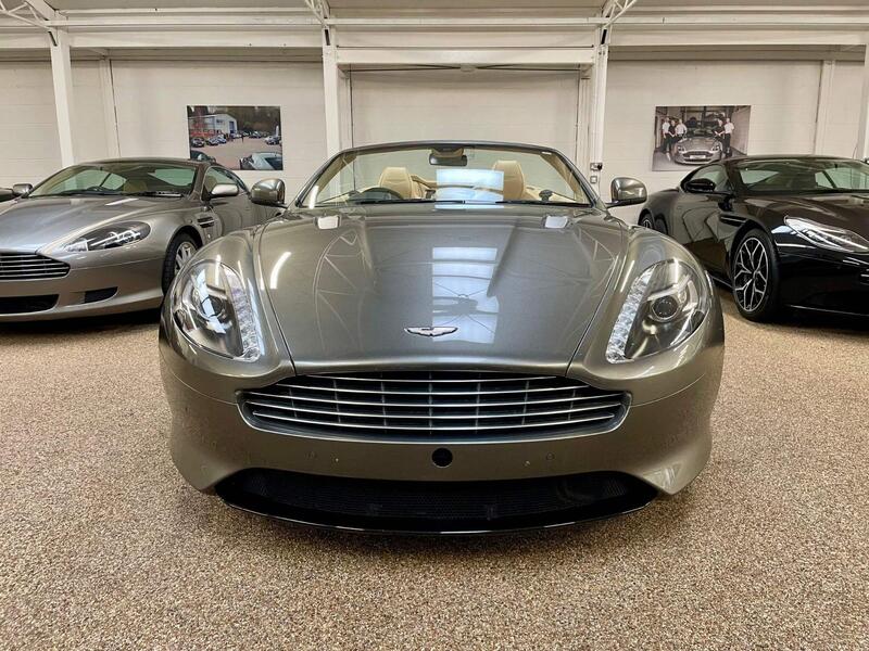 Aston Martin DB9 view 5