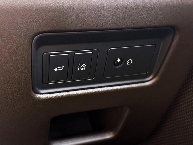 Land Rover Discovery view 37
