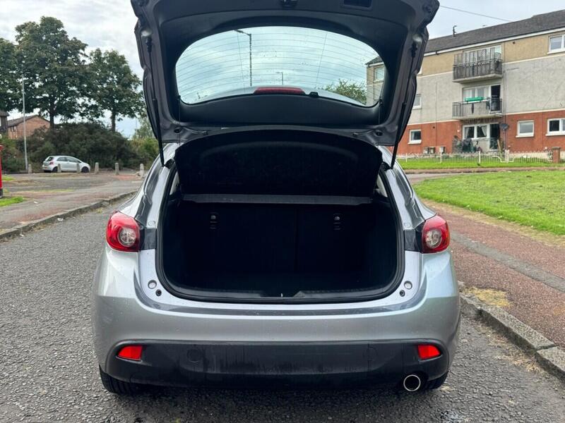 Mazda Mazda3 view 5
