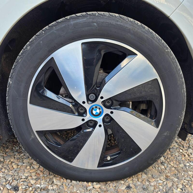 BMW i3 33kWh Auto Euro 6 (s/s) 5dr (Range Extender) thumbnail 16