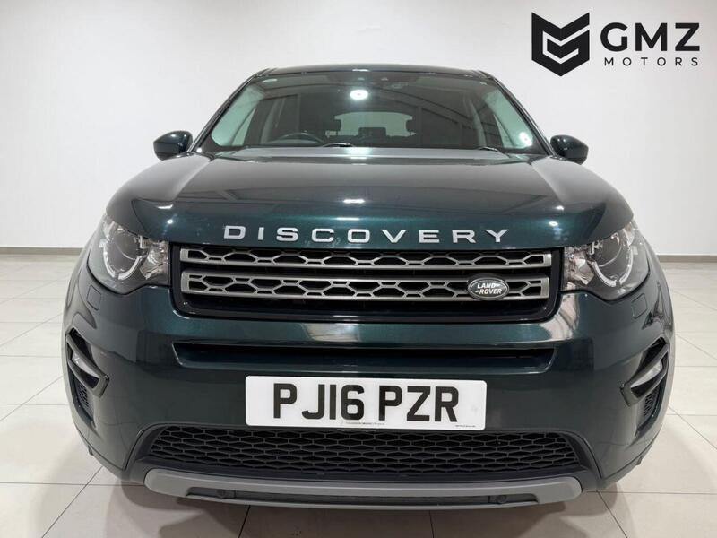 Land Rover Discovery Sport view 2