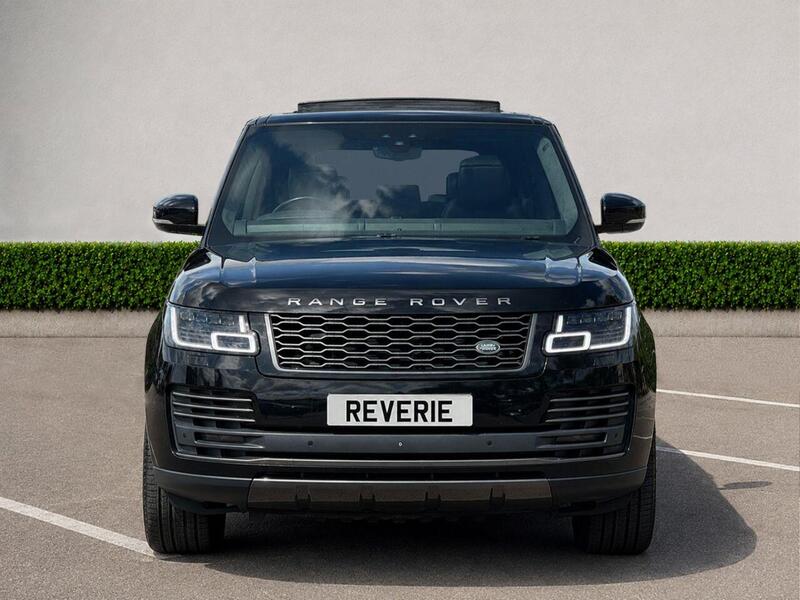Land Rover Range Rover view 2