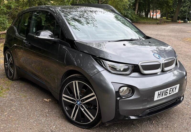 BMW i3 — photo 1
