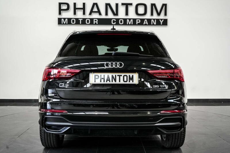 Audi Q3 view 4