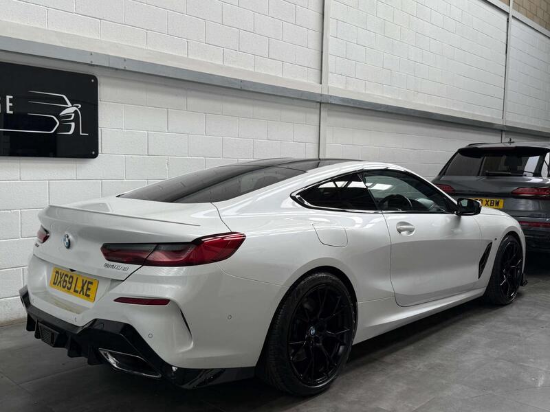BMW 8 Series view 6