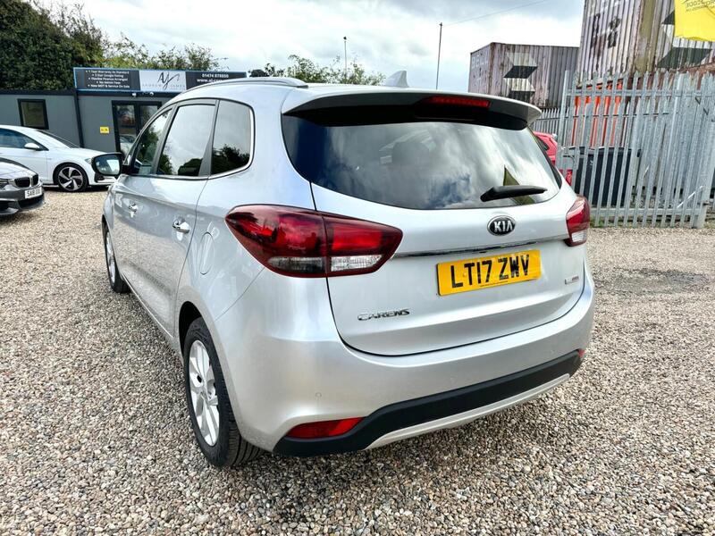 Kia Carens view 6