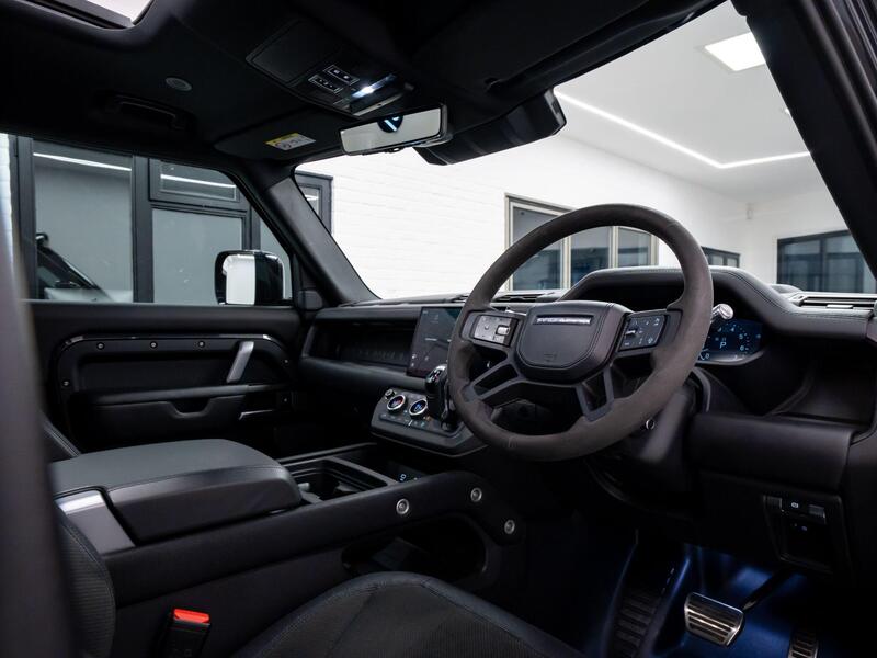 Land Rover Defender view 5