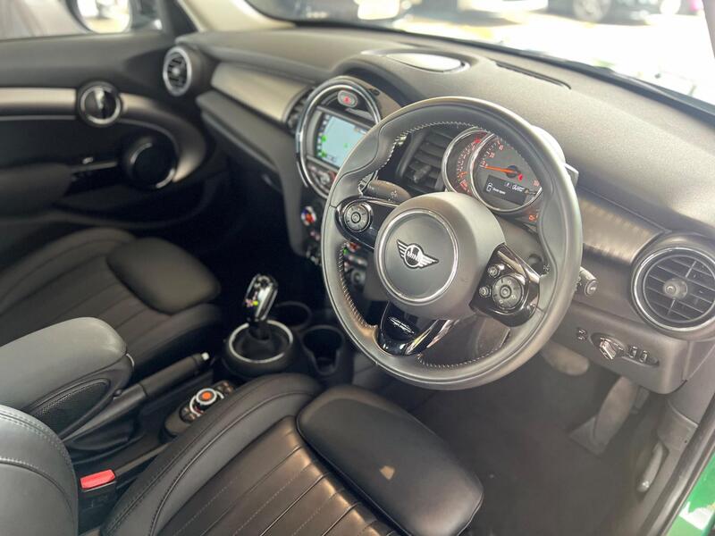 MINI Hatch view 4