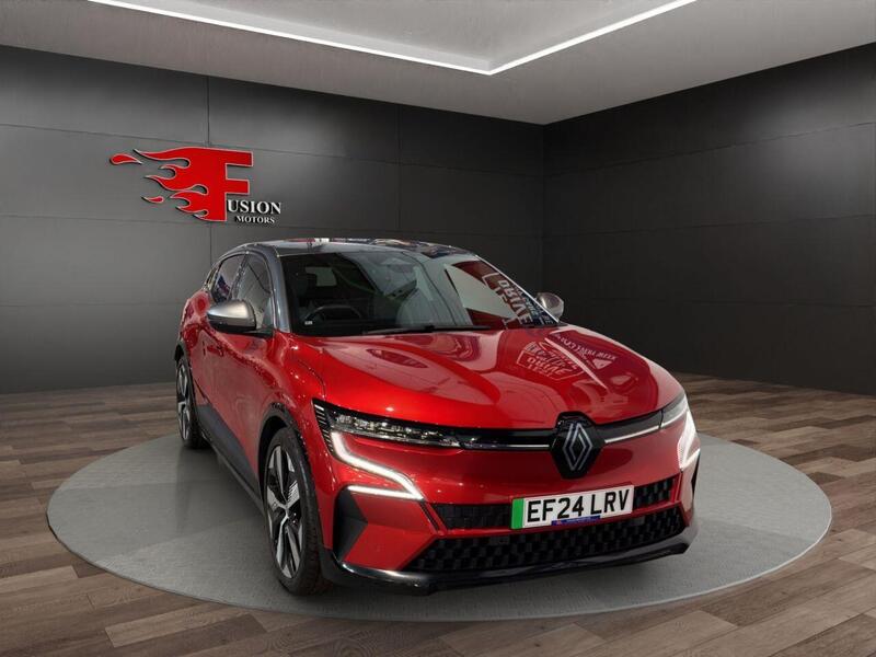 Renault Megane E-Tech view 3