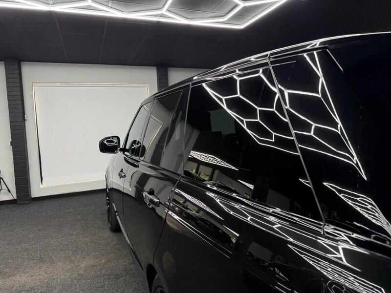Land Rover Range Rover view 6
