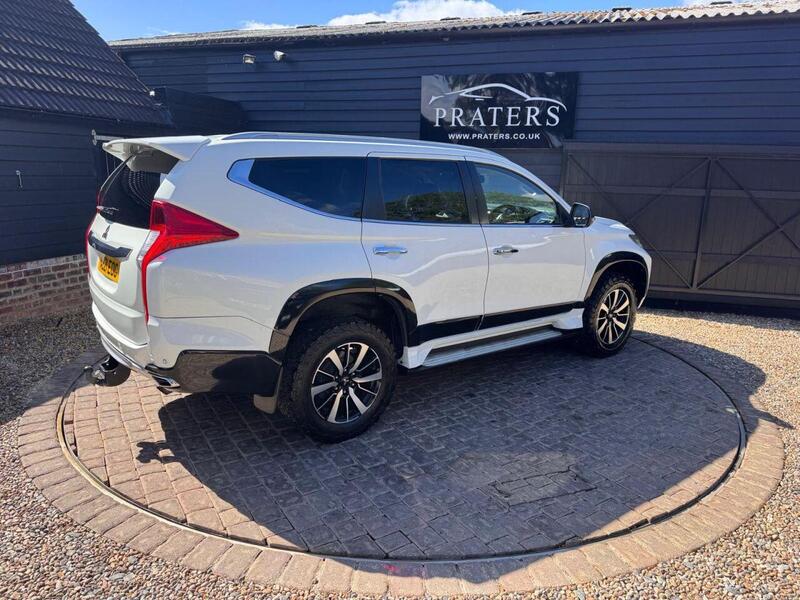 Mitsubishi Shogun Sport view 7