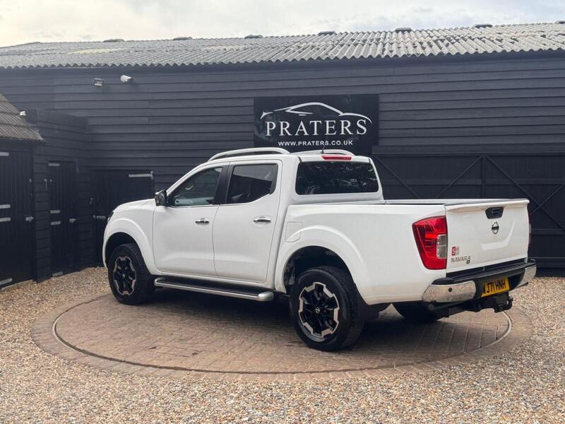 Nissan Navara view 3