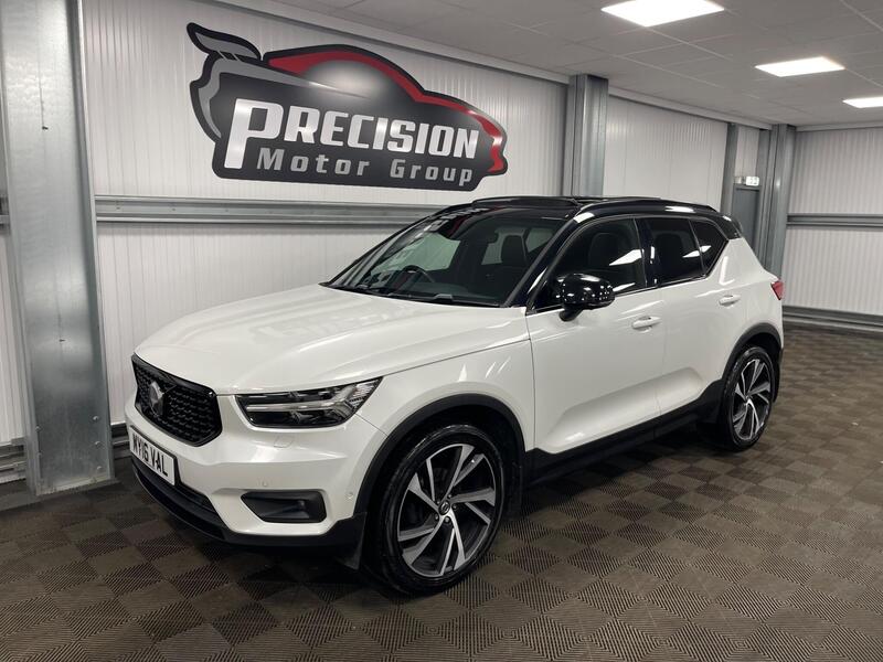Volvo XC40 view 5