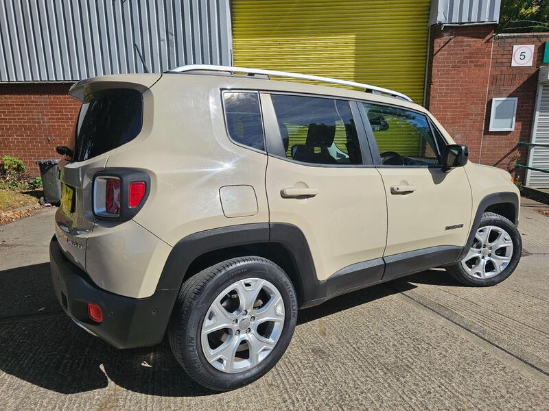 Jeep Renegade view 7