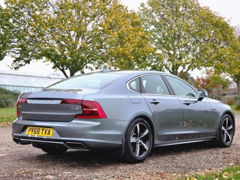 Volvo S90 view 5