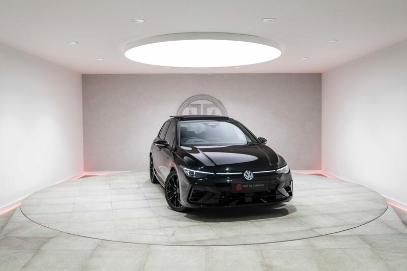 Volkswagen Golf view 2