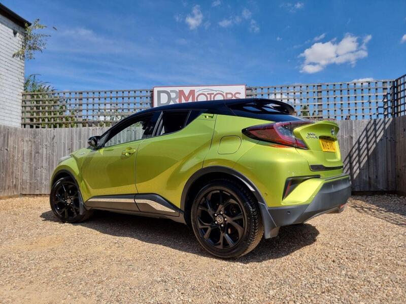 Toyota C-HR view 4