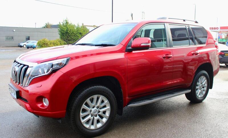 Toyota Land Cruiser view 4