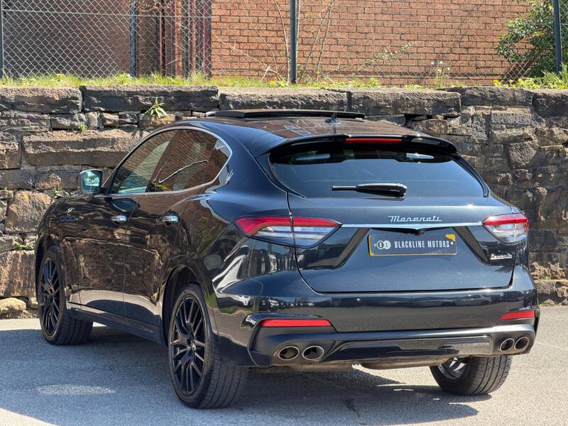 Maserati Levante view 5
