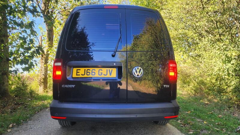 2016 Volkswagen Caddy Maxi — photo 11