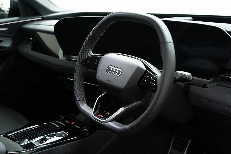 Audi Audi SQ6 e-tron view 5