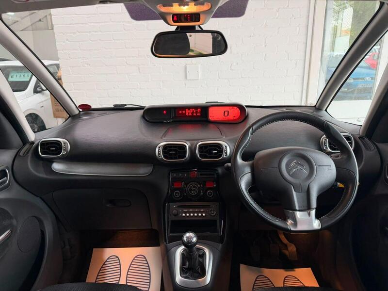 Citroen C3 Picasso view 4