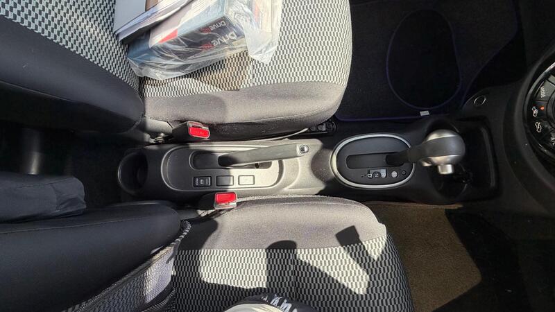 2015 Nissan Micra — photo 11