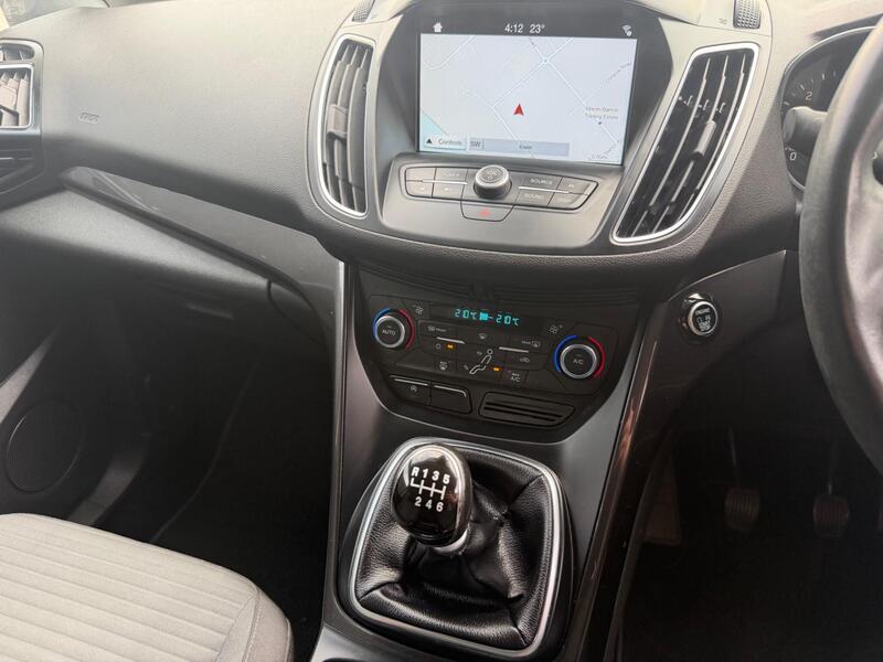 Ford C-Max view 4