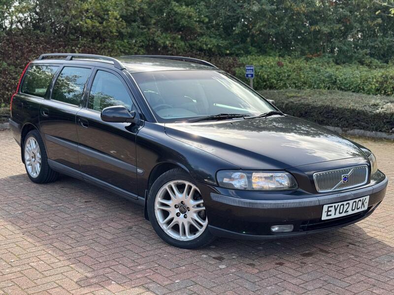Volvo V70 — photo 1