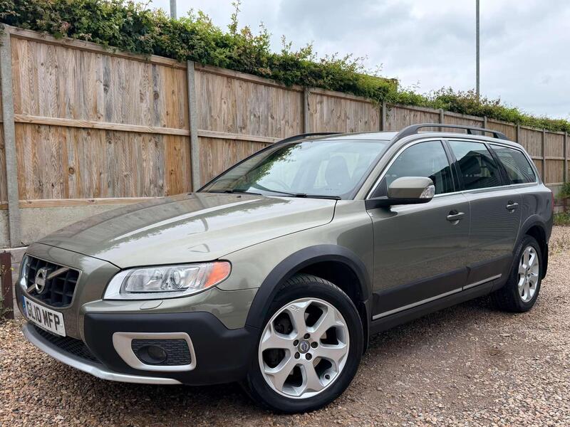 Volvo XC70 main image