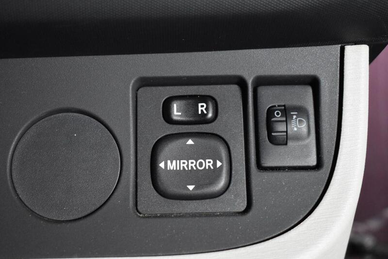 Toyota Iq view 4