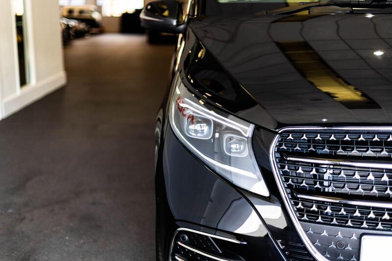 Mercedes-Benz V Class view 2