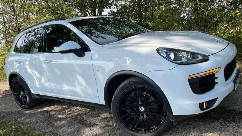 2015 Porsche Cayenne — photo 18