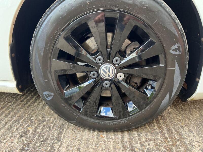 Volkswagen Golf view 25
