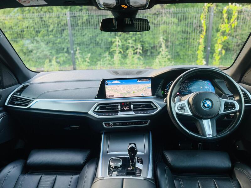 BMW X5 view 3