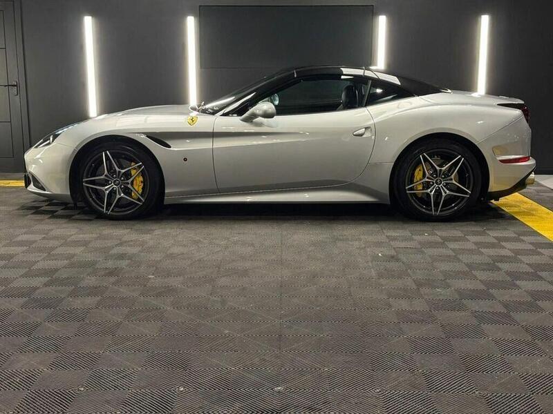 Ferrari California view 5