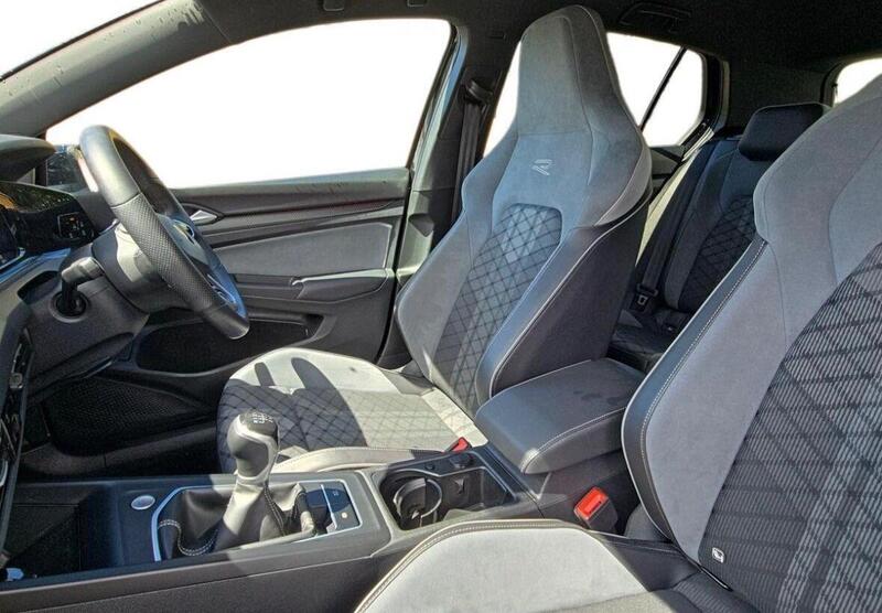 Volkswagen Golf view 4