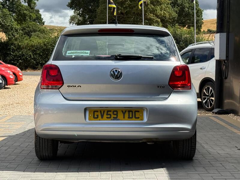Volkswagen Polo view 4