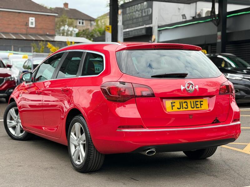 Vauxhall Astra view 6