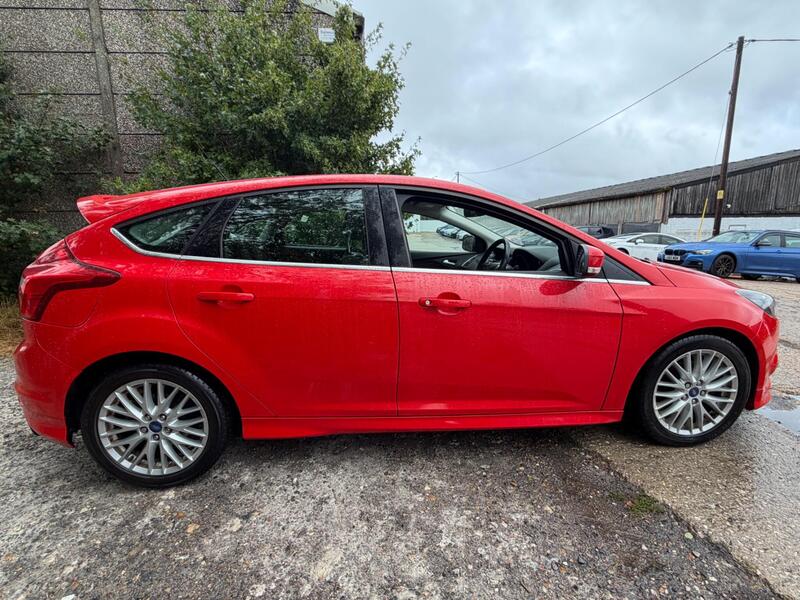 2014 Ford Focus — photo 8