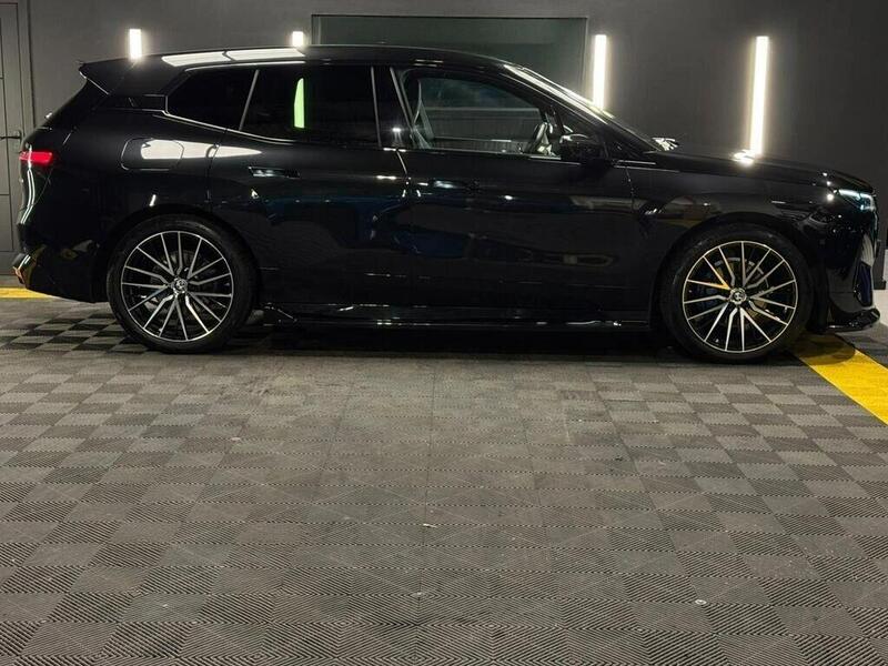 BMW Ix view 5