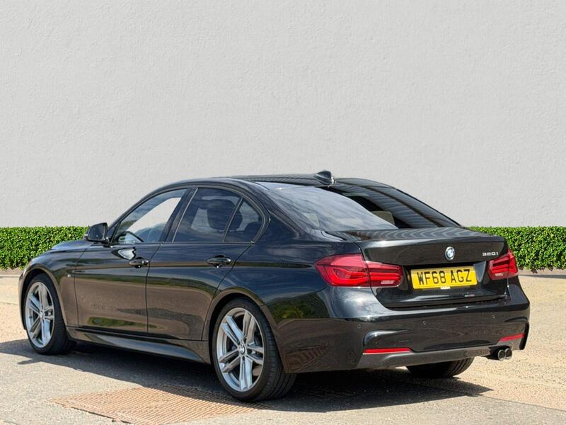 BMW 3 Series view 6