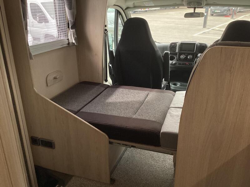 Auto-Trail Expedition C71 — image 11