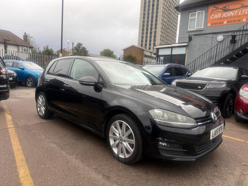 Volkswagen Golf view 3