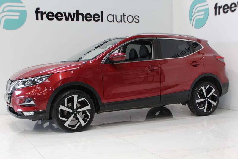2017 Nissan Qashqai in Red — image 55 of 70