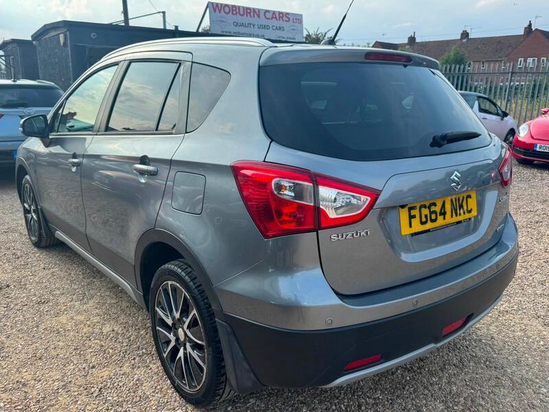 Suzuki SX4 S-Cross view 4