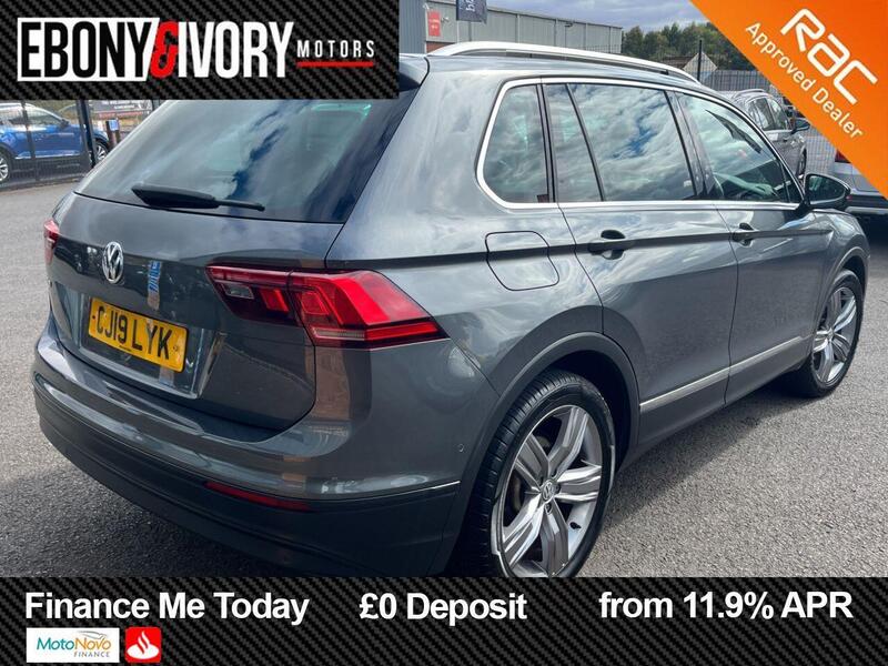 Volkswagen Tiguan view 5