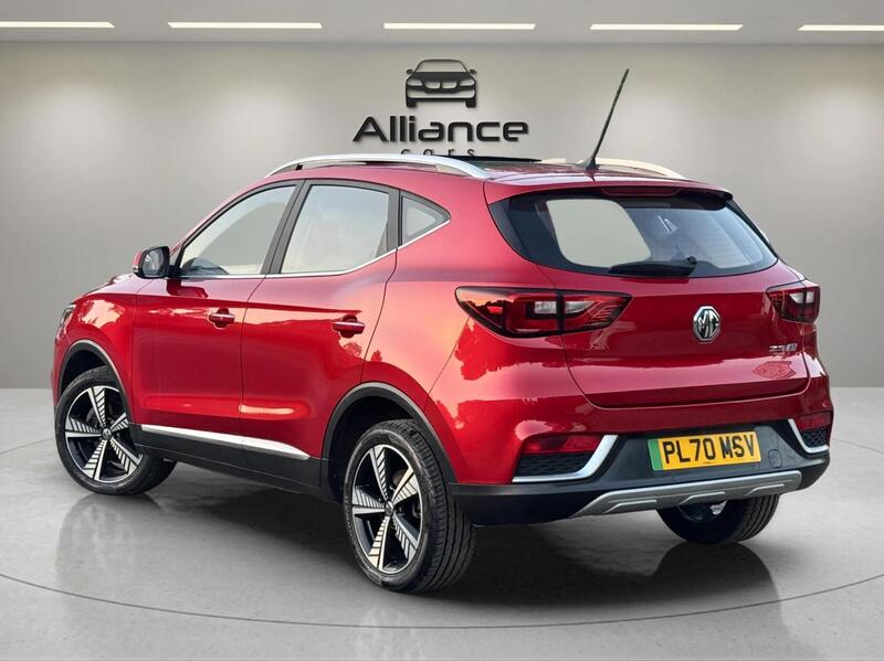 MG ZS view 3