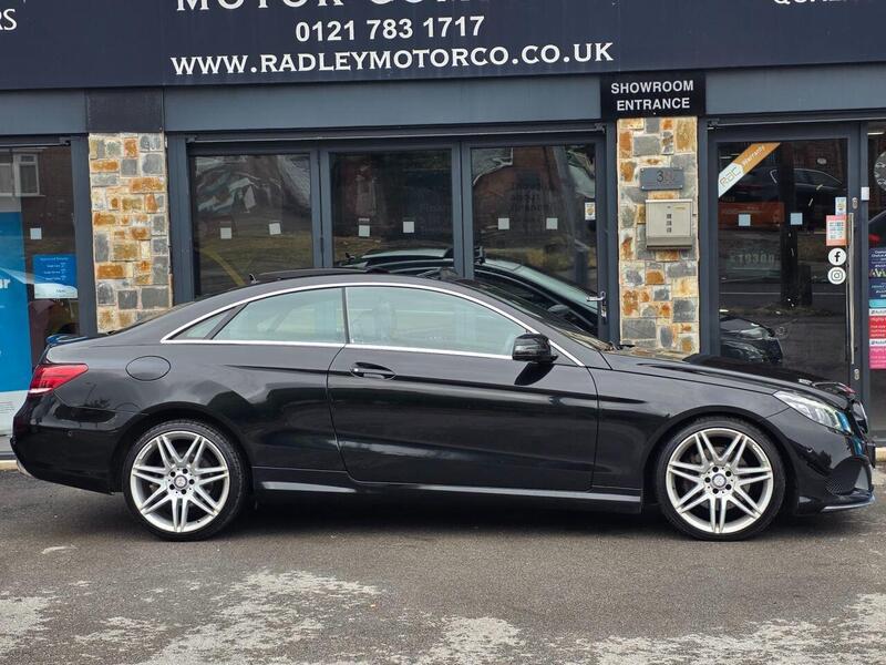 Mercedes-Benz E Class view 4