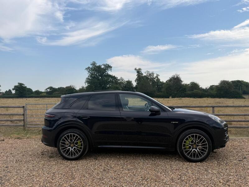 Porsche Cayenne view 4